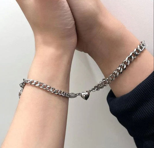 Magnet Heart Shape Bracelet Shop360